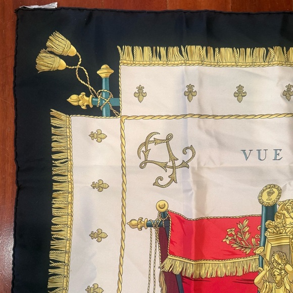 HERMES “VUE DU CARROSSE DE LA GALERE LA REALE” SILK SCARF WITH COA - Picture 3 of 16